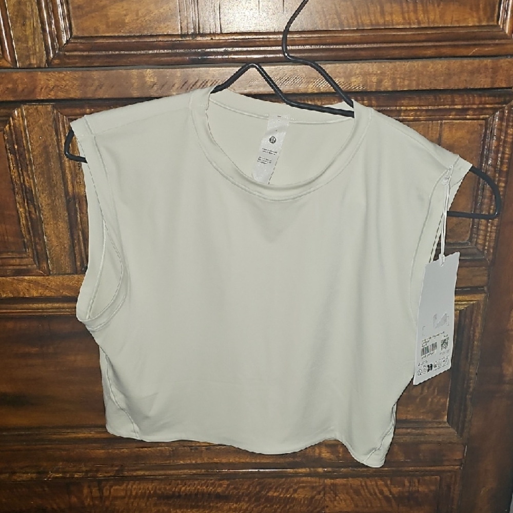 Lululemon Ultra Soft NULU Wundermost Super Cropped Tank! Sz Lg, Bone!